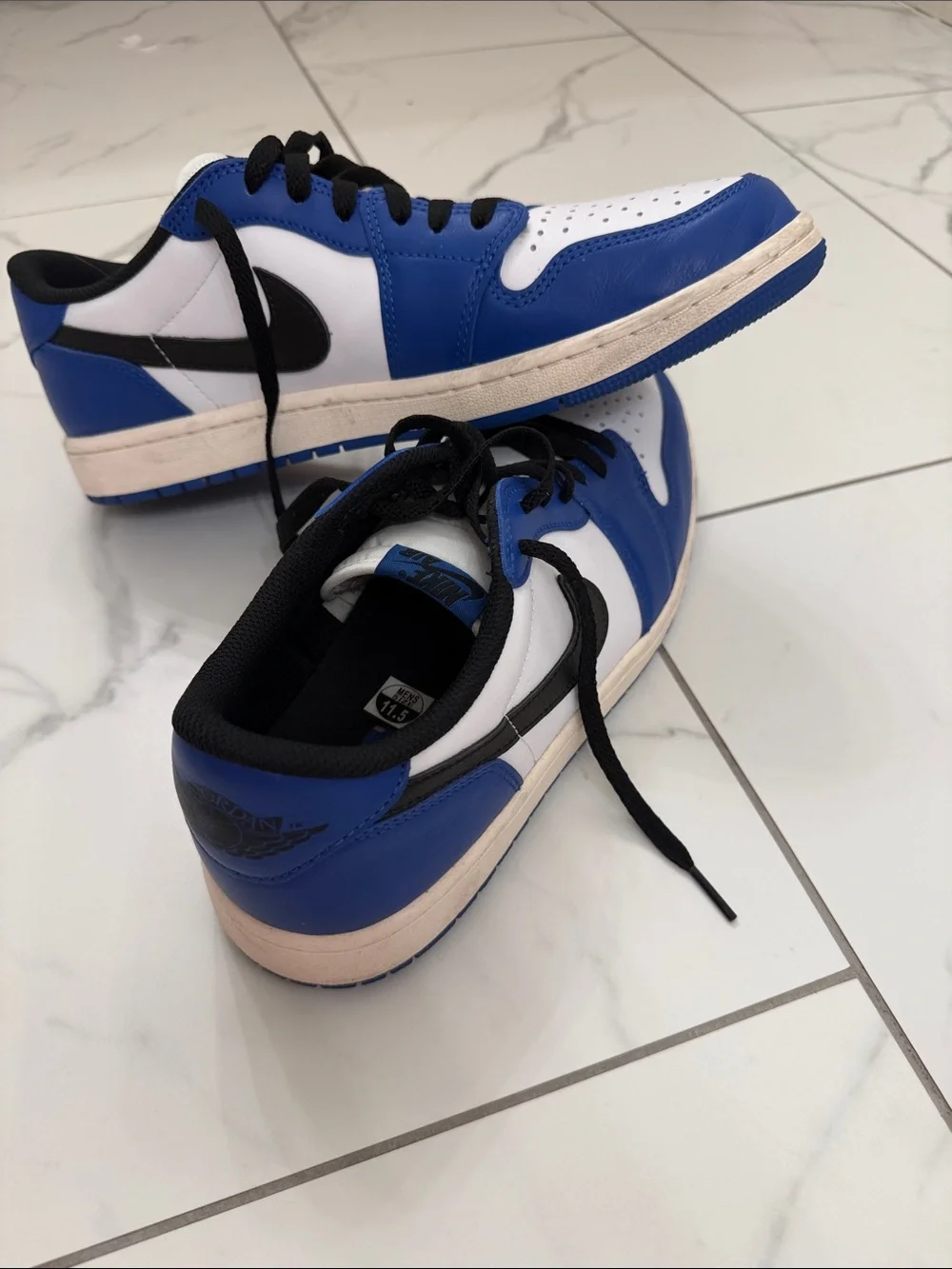 Nike Men’s Low Top Sneakers White Black Blue